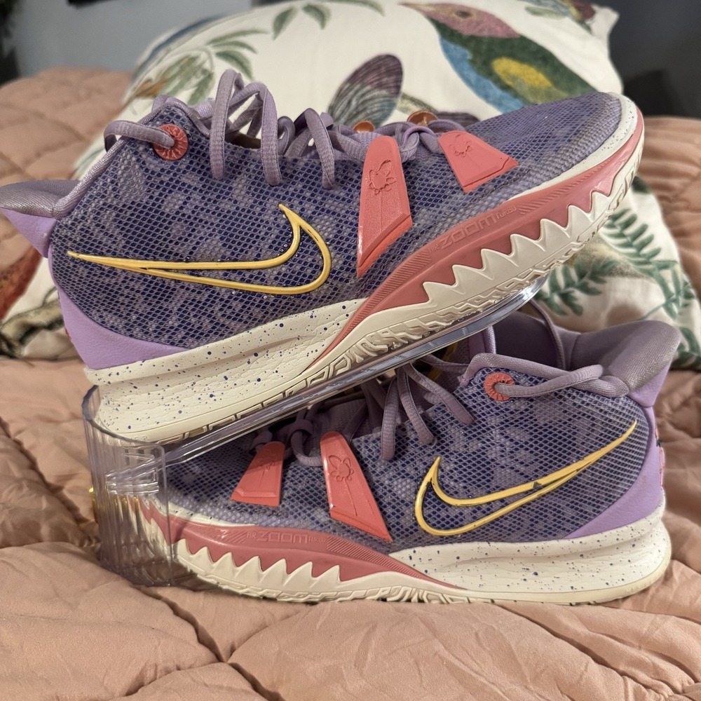USED Nike Kyrie 7 "Daughters"- Sneakers CQ9326-501 Size 8.5